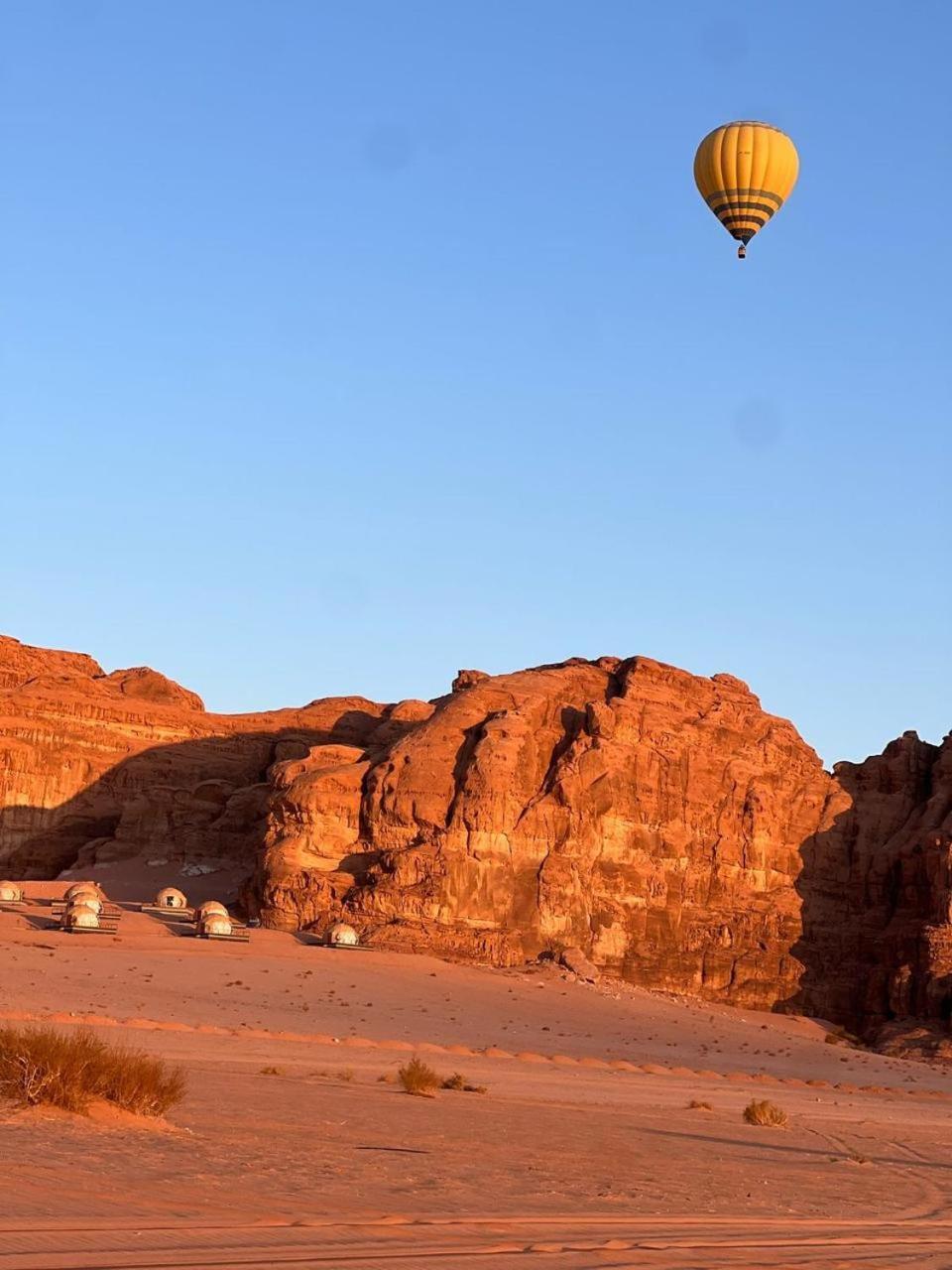 Star Magic Camp Hotel Wadi Rum Exterior photo